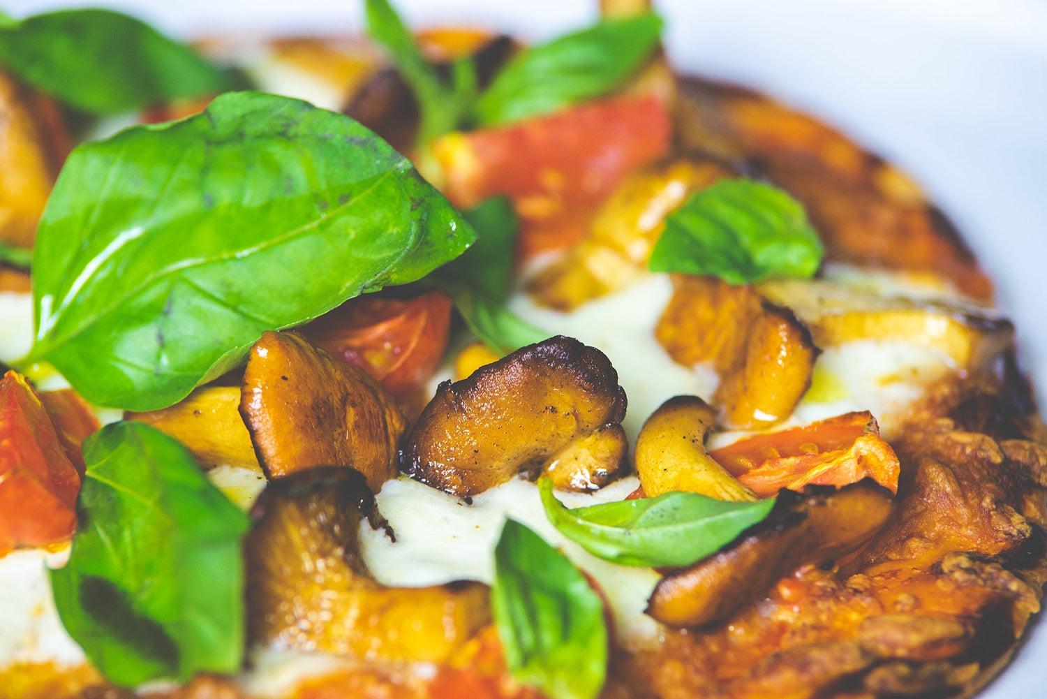 Pizza Margherita aux Girolles Sautées